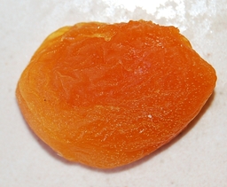 Abricot sec. Source : http://data.abuledu.org/URI/501cf4f7-abricot-sec