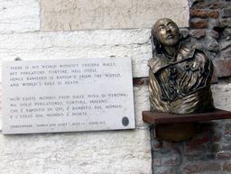 Buste de Shakespeare à Vérone. Source : http://data.abuledu.org/URI/5314d172-buste-de-shakespeare-a-verone