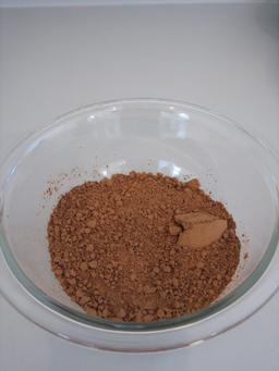 Chocolat en poudre. Source : http://data.abuledu.org/URI/5198a0e6-chocolat-en-poudre