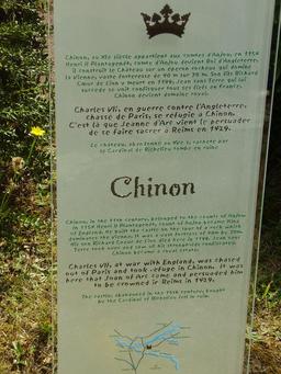 Descriptif du château de Chinon. Source : http://data.abuledu.org/URI/50f123d6-descriptif-du-chateau-de-chinon