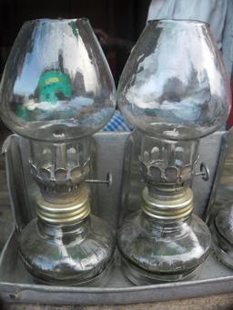 Deux lanternes traditionnelles. Source : http://data.abuledu.org/URI/538a5624-deux-lanternes-traditionnelles