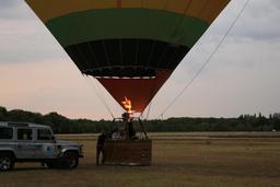 Lancement de montgolfière. Source : http://data.abuledu.org/URI/55e46739-lancement-de-montgolfiere