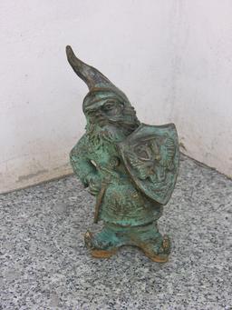 Le nain chevalier de Wroclaw. Source : http://data.abuledu.org/URI/5197408d-le-nain-chevalier-de-wroclaw