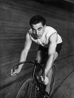 Le sprinter Beaufrand en 1931. Source : http://data.abuledu.org/URI/58852712-le-sprinter-beaufrand-en-1931