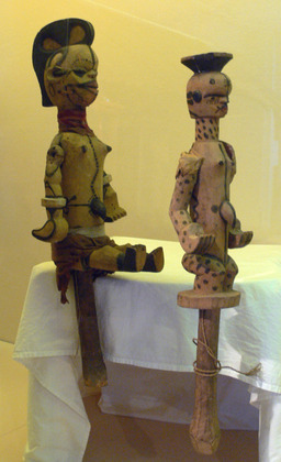 Marionnettes du Niger. Source : http://data.abuledu.org/URI/501c36b2-marionnettes-du-niger
