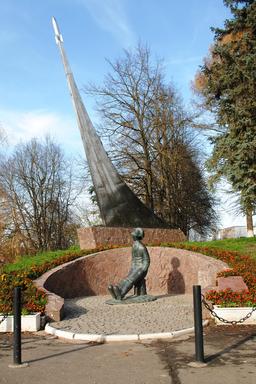 Monument au savant russe Ciolkovskij. Source : http://data.abuledu.org/URI/52fa3a6e-monument-au-savant-russe-ciolkovskij