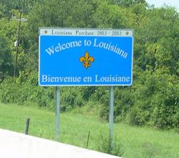 Panneau de signalisation bilingue en Louisiane. Source : http://data.abuledu.org/URI/52bc5e5a-panneau-de-signalisation-bilingue-en-louisiane