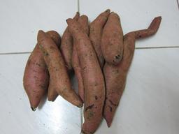 Patates douces. Source : http://data.abuledu.org/URI/53a1cf20-patates-douces