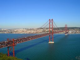 Pont du 25 avril - Lisbonne. Source : http://data.abuledu.org/URI/501e2560-ponte25abril1-jpg