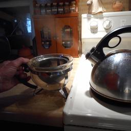 Préparation du thé - 1. Source : http://data.abuledu.org/URI/54c7857c-preparation-du-the-1