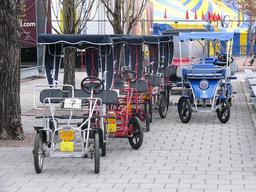 Quadricycles à Montréal. Source : http://data.abuledu.org/URI/51754877-quadricycles-a-montreal