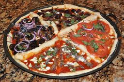 Quatre quarts de pizza. Source : http://data.abuledu.org/URI/570654e4-quatre-quarts-de-pizza-