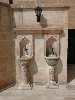 Robinets turcs. Source : http://data.abuledu.org/URI/50395d84-robinets-turcs
