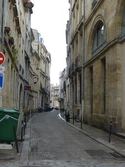 Rue de la Devèze à Bordeaux. Source : http://data.abuledu.org/URI/5826330b-rue-de-la-deveze-a-bordeaux