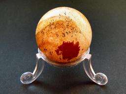 Sphère en quartz. Source : http://data.abuledu.org/URI/55181048-sphere-en-quartz