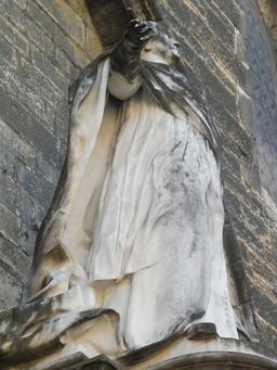 Statue de Bossuet à Dijon. Source : http://data.abuledu.org/URI/59268fe6-statue-de-bossuet-a-dijon