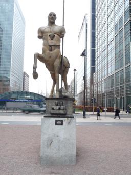 Statue de centaure à Londres. Source : http://data.abuledu.org/URI/565498e5-statue-de-centaure-a-londres