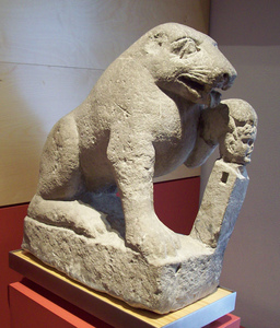 Statue ibère de l'ours de Porcuna. Source : http://data.abuledu.org/URI/545bfd91-statue-ibere-de-l-ours-de-porcuna