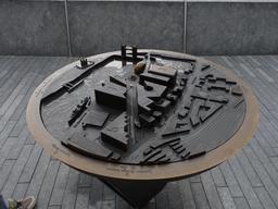 Table d'orientation en bronze à Londres. Source : http://data.abuledu.org/URI/56549751-table-d-orientation-en-bronze-a-londres