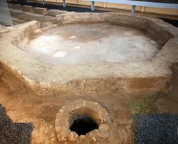Tour octogonale romaine en Espagne. Source : http://data.abuledu.org/URI/517fef8c-tour-octogonale-romaine-en-espagne