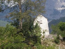 Tour-refuge en Albanie. Source : http://data.abuledu.org/URI/55616511-tour-refuge-en-albanie