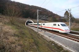 Train à grande vitesse. Source : http://data.abuledu.org/URI/51603488-train-a-grande-vitesse