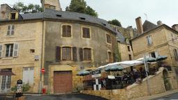 Ville médiévale à Montignac-24. Source : http://data.abuledu.org/URI/5994e8a7-ville-medievale-a-montignac-24