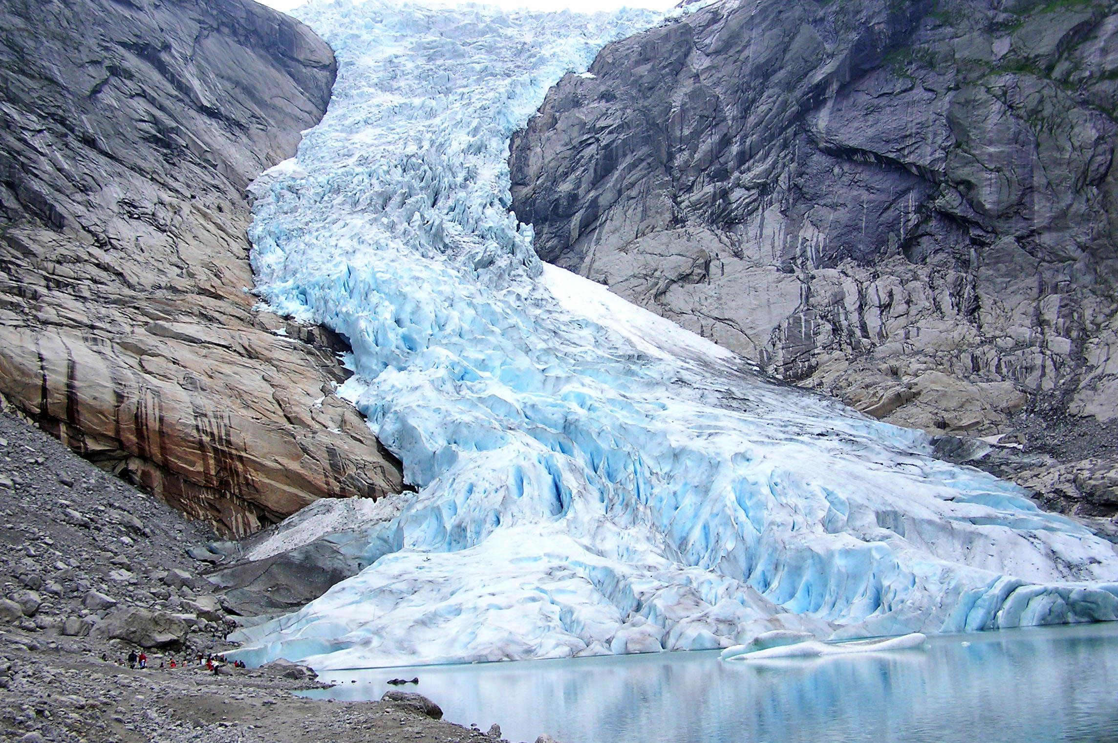 Le glacier de Briksdal en Norvège.